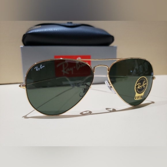 LIKE NEW RayBan Aviator RB3025 Black Lens Ray ban Sunglasses - Picture 5 of 14